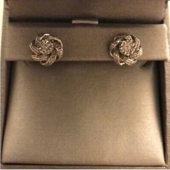 Zales Diamond Twisted Knot Flower Cluster Stud Earrings - Picture 1 of 2